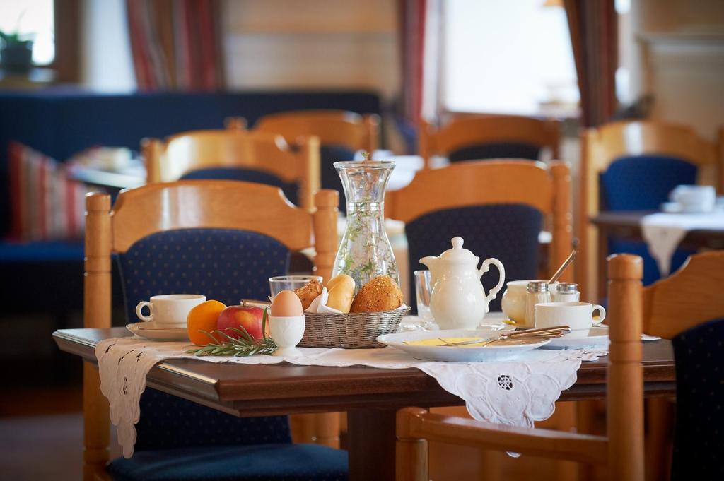 Hotel Zur Post Кёцтинг Экстерьер фото