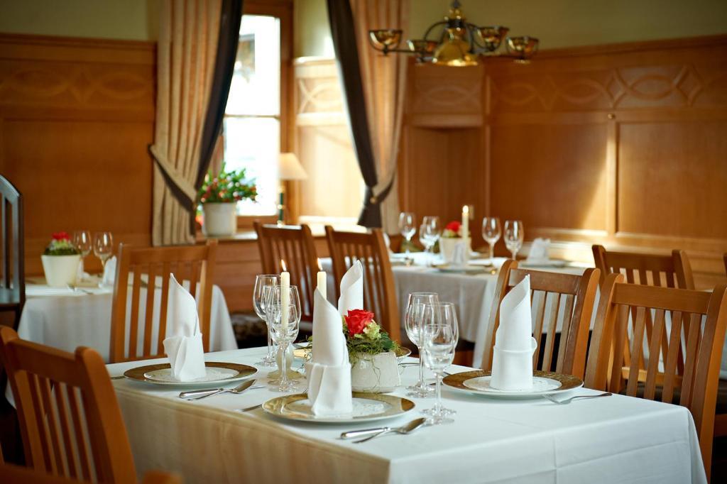 Hotel Zur Post Кёцтинг Экстерьер фото