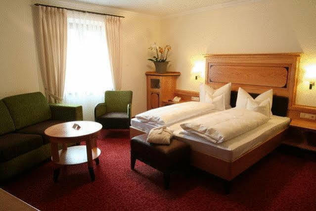 Hotel Zur Post Кёцтинг Экстерьер фото